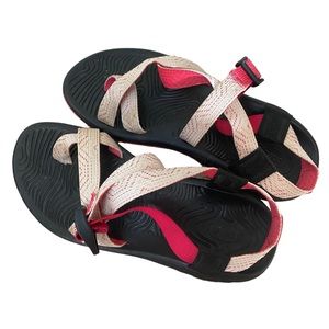 Chaco sandals women’s size 8 hiking, outdoor